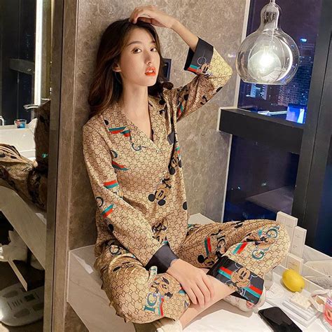 пижама gucci